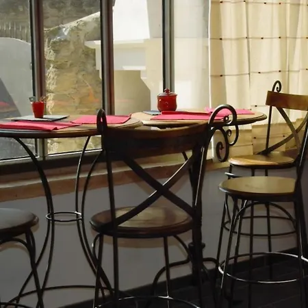 Vielles Pierres Et Detente *